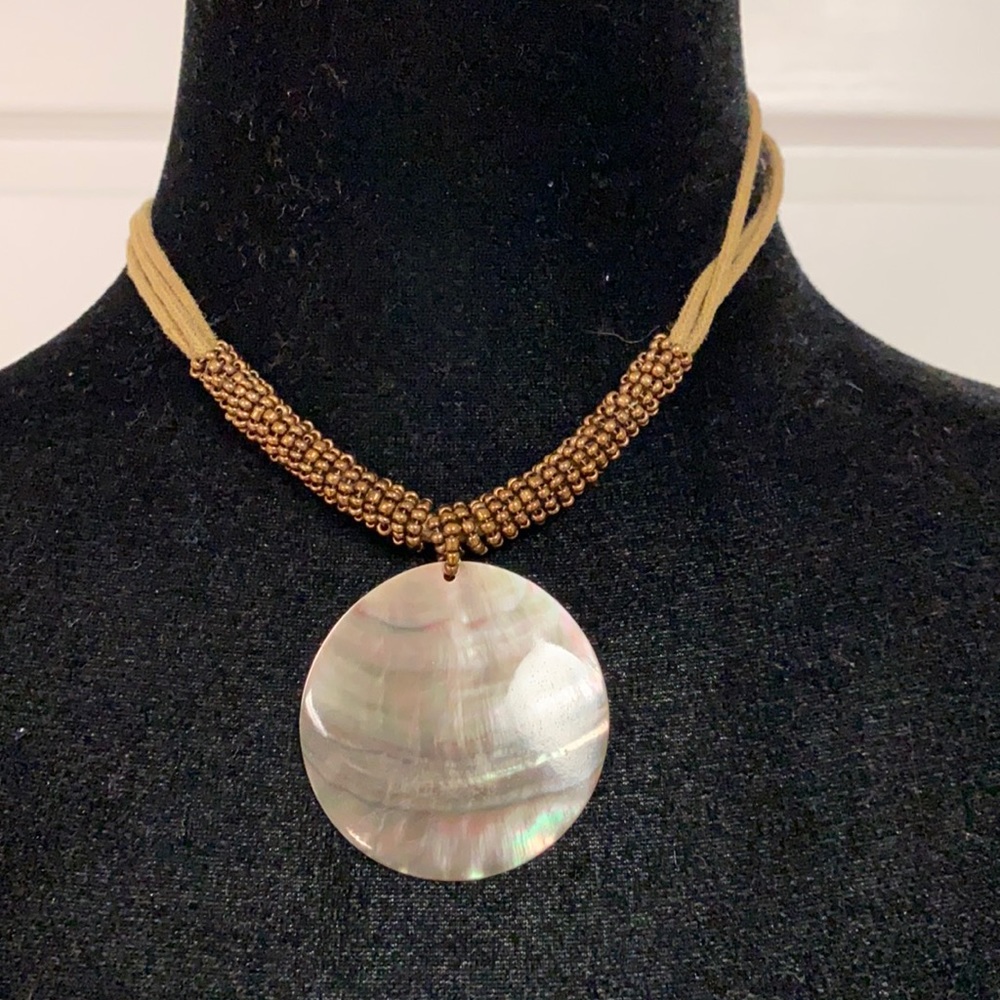 Lia Sophia costume jewelry mother/pearl necklace
